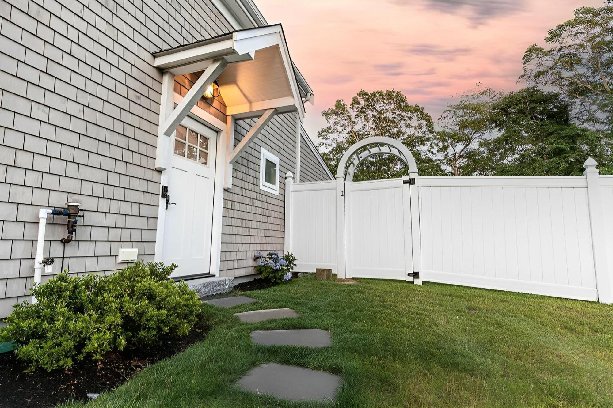 Renovated & Sophisticated Home Near Beach & Shops! Barnstable Zewnętrze zdjęcie